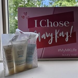 Mary Kay Satin hands fragrance free mini on the go kit (NEW)
